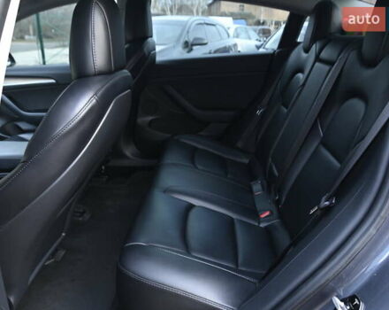 Серый Тесла Модель 3, объемом двигателя 0 л и пробегом 84 тыс. км за 22500 $, фото 27 на Automoto.ua