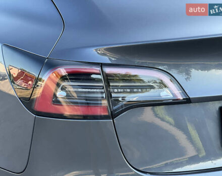 Серый Тесла Модель 3, объемом двигателя 0 л и пробегом 51 тыс. км за 20800 $, фото 17 на Automoto.ua