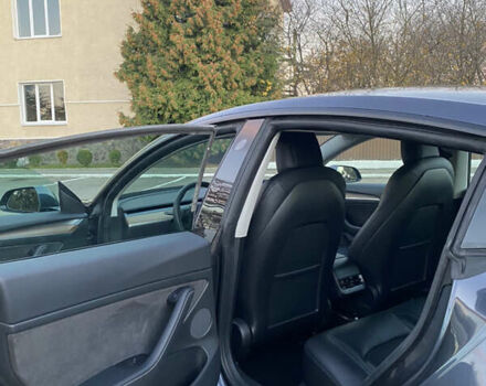 Сірий Тесла Модель 3, об'ємом двигуна 0 л та пробігом 98 тис. км за 19500 $, фото 31 на Automoto.ua