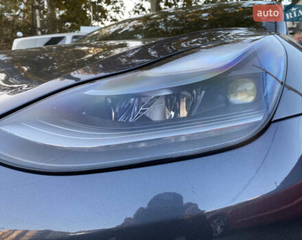 Серый Тесла Модель 3, объемом двигателя 0 л и пробегом 50 тыс. км за 26000 $, фото 2 на Automoto.ua