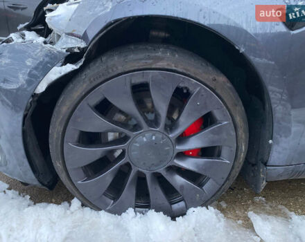 Серый Тесла Модель 3, объемом двигателя 0 л и пробегом 52 тыс. км за 10500 $, фото 10 на Automoto.ua