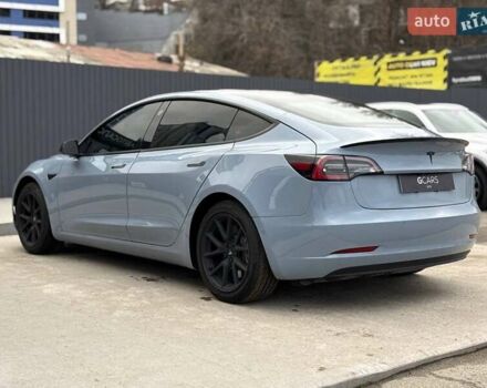 Серый Тесла Модель 3, объемом двигателя 0 л и пробегом 68 тыс. км за 19500 $, фото 5 на Automoto.ua