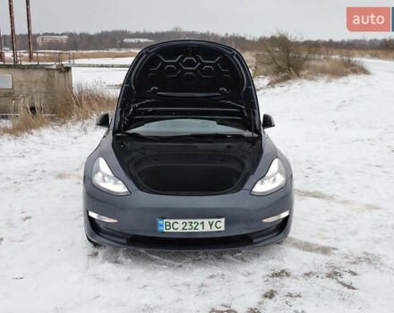 Сірий Тесла Модель 3, об'ємом двигуна 0 л та пробігом 98 тис. км за 23500 $, фото 99 на Automoto.ua