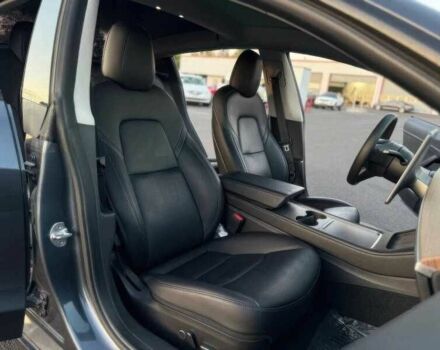 Сірий Тесла Модель 3, об'ємом двигуна 0 л та пробігом 67 тис. км за 11999 $, фото 7 на Automoto.ua