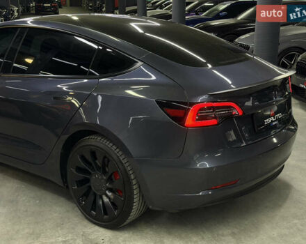 Серый Тесла Модель 3, объемом двигателя 0 л и пробегом 54 тыс. км за 24900 $, фото 11 на Automoto.ua