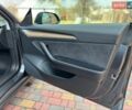 Сірий Тесла Модель 3, об'ємом двигуна 0 л та пробігом 95 тис. км за 15999 $, фото 23 на Automoto.ua