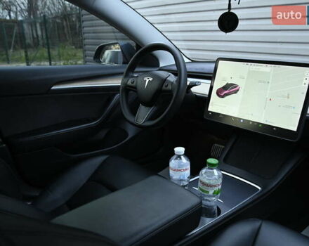 Серый Тесла Модель 3, объемом двигателя 0 л и пробегом 84 тыс. км за 22500 $, фото 31 на Automoto.ua