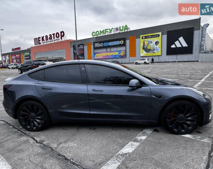 Серый Тесла Модель 3, объемом двигателя 0 л и пробегом 26 тыс. км за 22500 $, фото 3 на Automoto.ua