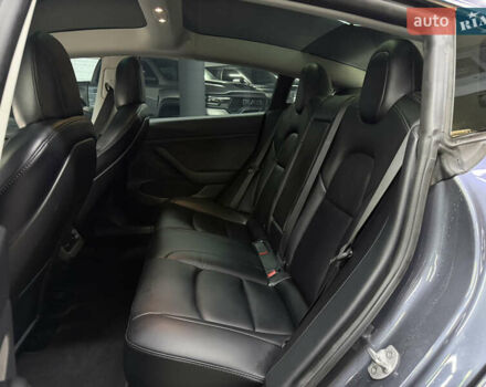 Серый Тесла Модель 3, объемом двигателя 0 л и пробегом 54 тыс. км за 24900 $, фото 21 на Automoto.ua