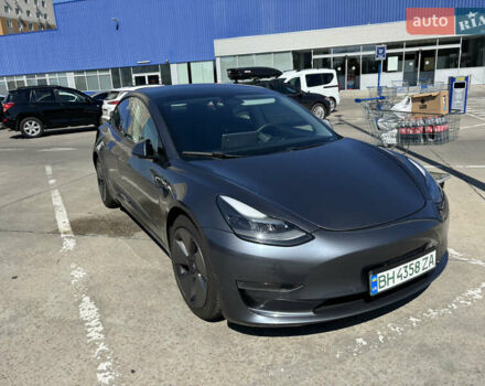 Серый Тесла Модель 3, объемом двигателя 0 л и пробегом 54 тыс. км за 20000 $, фото 1 на Automoto.ua