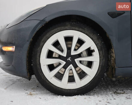 Сірий Тесла Модель 3, об'ємом двигуна 0 л та пробігом 98 тис. км за 23500 $, фото 72 на Automoto.ua