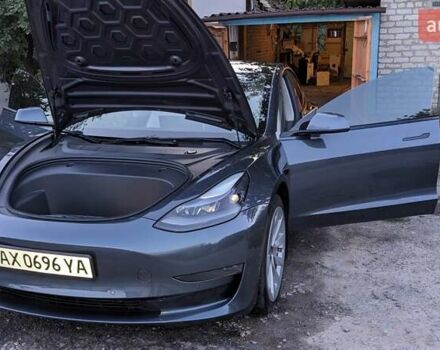 Серый Тесла Модель 3, объемом двигателя 0 л и пробегом 23 тыс. км за 19500 $, фото 2 на Automoto.ua