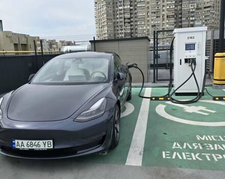 Серый Тесла Модель 3, объемом двигателя 0 л и пробегом 74 тыс. км за 20500 $, фото 13 на Automoto.ua