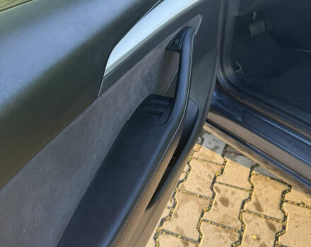 Серый Тесла Модель 3, объемом двигателя 0 л и пробегом 50 тыс. км за 24500 $, фото 17 на Automoto.ua