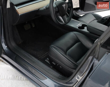 Сірий Тесла Модель 3, об'ємом двигуна 0 л та пробігом 98 тис. км за 23500 $, фото 74 на Automoto.ua