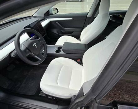 Серый Тесла Модель 3, объемом двигателя 0 л и пробегом 74 тыс. км за 20500 $, фото 11 на Automoto.ua