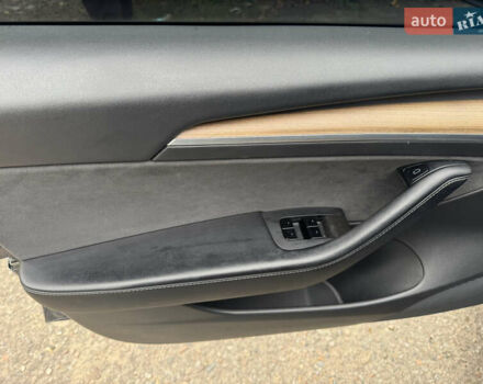 Сірий Тесла Модель 3, об'ємом двигуна 0 л та пробігом 203 тис. км за 17000 $, фото 19 на Automoto.ua