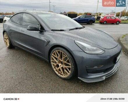 Серый Тесла Модель 3, объемом двигателя 0 л и пробегом 46 тыс. км за 18200 $, фото 2 на Automoto.ua