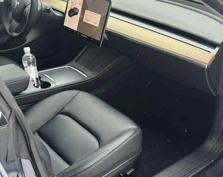 Серый Тесла Модель 3, объемом двигателя 0 л и пробегом 37 тыс. км за 17500 $, фото 15 на Automoto.ua