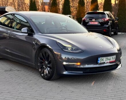 Серый Тесла Модель 3, объемом двигателя 0 л и пробегом 42 тыс. км за 21500 $, фото 1 на Automoto.ua
