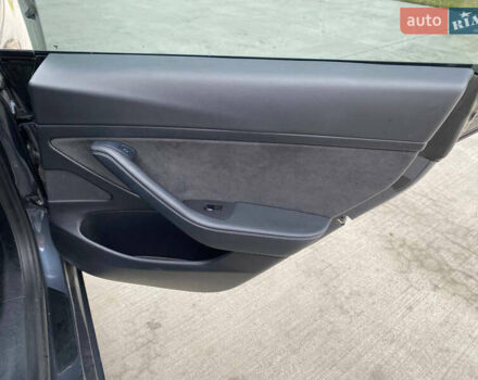 Сірий Тесла Модель 3, об'ємом двигуна 0 л та пробігом 151 тис. км за 14600 $, фото 30 на Automoto.ua