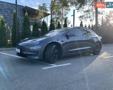 Серый Тесла Модель 3, объемом двигателя 0 л и пробегом 105 тыс. км за 19500 $, фото 1 на Automoto.ua