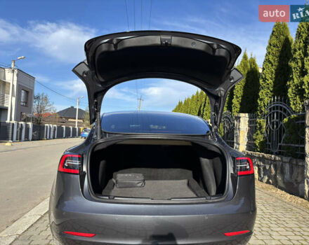 Сірий Тесла Модель 3, об'ємом двигуна 0 л та пробігом 73 тис. км за 34900 $, фото 11 на Automoto.ua