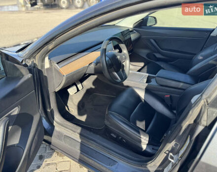 Серый Тесла Модель 3, объемом двигателя 0 л и пробегом 190 тыс. км за 20900 $, фото 11 на Automoto.ua