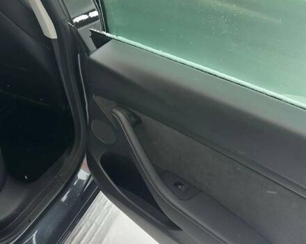 Серый Тесла Модель 3, объемом двигателя 0 л и пробегом 37 тыс. км за 17500 $, фото 14 на Automoto.ua