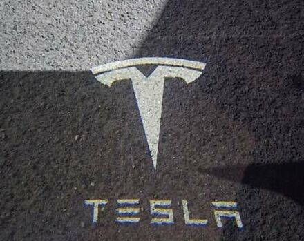 Сірий Тесла Модель 3, об'ємом двигуна 0 л та пробігом 68 тис. км за 23500 $, фото 14 на Automoto.ua