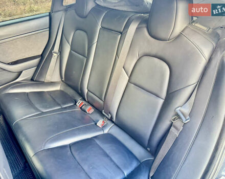 Сірий Тесла Модель 3, об'ємом двигуна 0 л та пробігом 105 тис. км за 20900 $, фото 11 на Automoto.ua