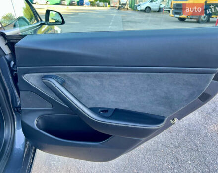 Серый Тесла Модель 3, объемом двигателя 0 л и пробегом 51 тыс. км за 20800 $, фото 28 на Automoto.ua