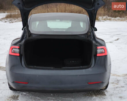 Сірий Тесла Модель 3, об'ємом двигуна 0 л та пробігом 98 тис. км за 23500 $, фото 36 на Automoto.ua