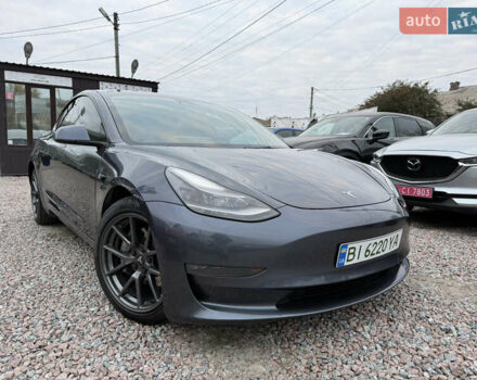 Серый Тесла Модель 3, объемом двигателя 0 л и пробегом 75 тыс. км за 20700 $, фото 3 на Automoto.ua