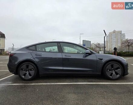Серый Тесла Модель 3, объемом двигателя 0 л и пробегом 54 тыс. км за 21500 $, фото 2 на Automoto.ua
