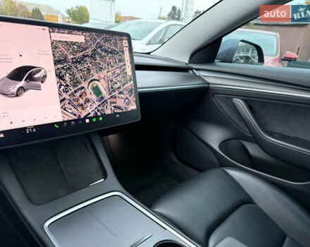 Серый Тесла Модель 3, объемом двигателя 0 л и пробегом 75 тыс. км за 20700 $, фото 20 на Automoto.ua