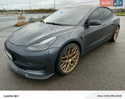 Серый Тесла Модель 3, объемом двигателя 0 л и пробегом 46 тыс. км за 18200 $, фото 1 на Automoto.ua