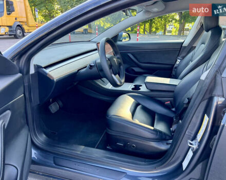 Серый Тесла Модель 3, объемом двигателя 0 л и пробегом 51 тыс. км за 20800 $, фото 22 на Automoto.ua