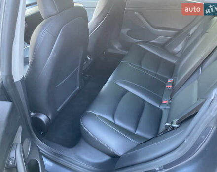 Серый Тесла Модель 3, объемом двигателя 0 л и пробегом 50 тыс. км за 26000 $, фото 5 на Automoto.ua