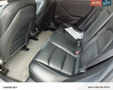 Серый Тесла Модель 3, объемом двигателя 0 л и пробегом 46 тыс. км за 18200 $, фото 11 на Automoto.ua