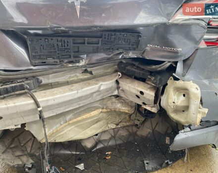 Серый Тесла Модель 3, объемом двигателя 0 л и пробегом 52 тыс. км за 10500 $, фото 8 на Automoto.ua