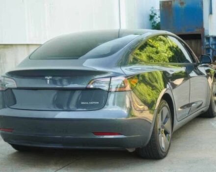Сірий Тесла Модель 3, об'ємом двигуна 0 л та пробігом 24 тис. км за 28000 $, фото 4 на Automoto.ua