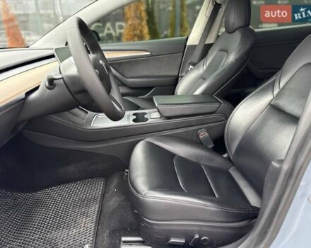 Серый Тесла Модель 3, объемом двигателя 0 л и пробегом 68 тыс. км за 19500 $, фото 15 на Automoto.ua