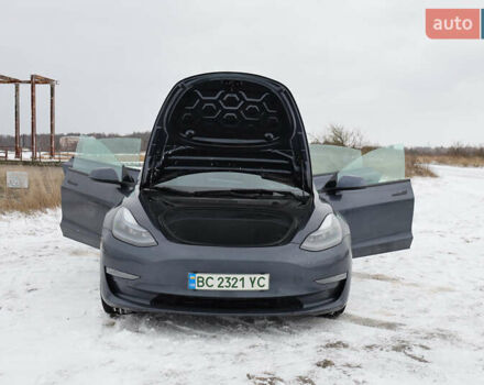 Сірий Тесла Модель 3, об'ємом двигуна 0 л та пробігом 98 тис. км за 23500 $, фото 82 на Automoto.ua