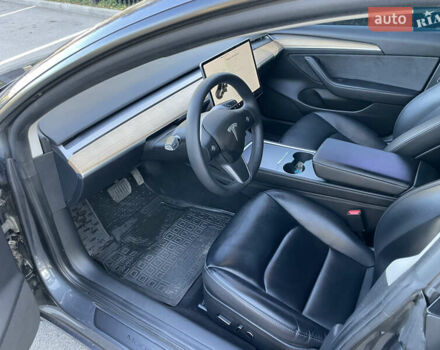 Серый Тесла Модель 3, объемом двигателя 0 л и пробегом 105 тыс. км за 19500 $, фото 16 на Automoto.ua