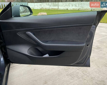 Сірий Тесла Модель 3, об'ємом двигуна 0 л та пробігом 151 тис. км за 14600 $, фото 15 на Automoto.ua