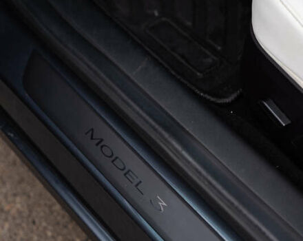Серый Тесла Модель 3, объемом двигателя 0 л и пробегом 66 тыс. км за 21500 $, фото 19 на Automoto.ua