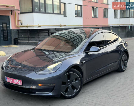 Серый Тесла Модель 3, объемом двигателя 0 л и пробегом 239 тыс. км за 15300 $, фото 1 на Automoto.ua