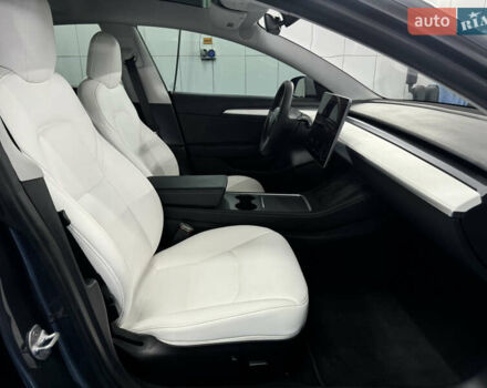 Серый Тесла Модель 3, объемом двигателя 0 л и пробегом 32 тыс. км за 25500 $, фото 9 на Automoto.ua