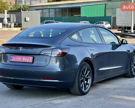 Серый Тесла Модель 3, объемом двигателя 0 л и пробегом 51 тыс. км за 20800 $, фото 20 на Automoto.ua
